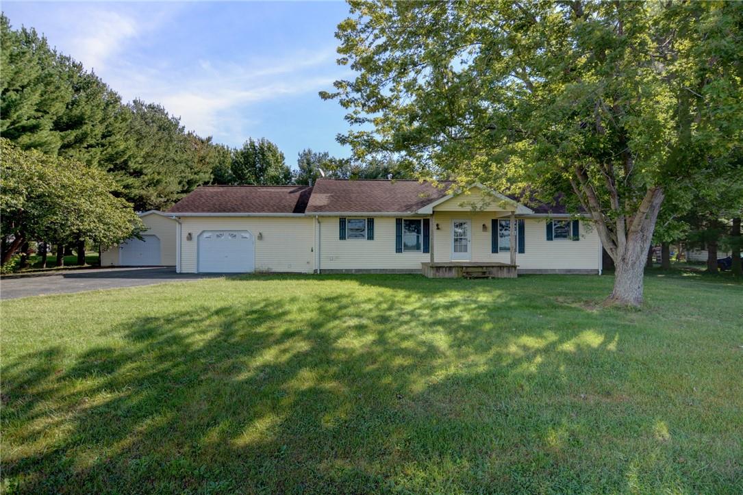 4 Sunnyside Estate, Moweaqua, IL 62550