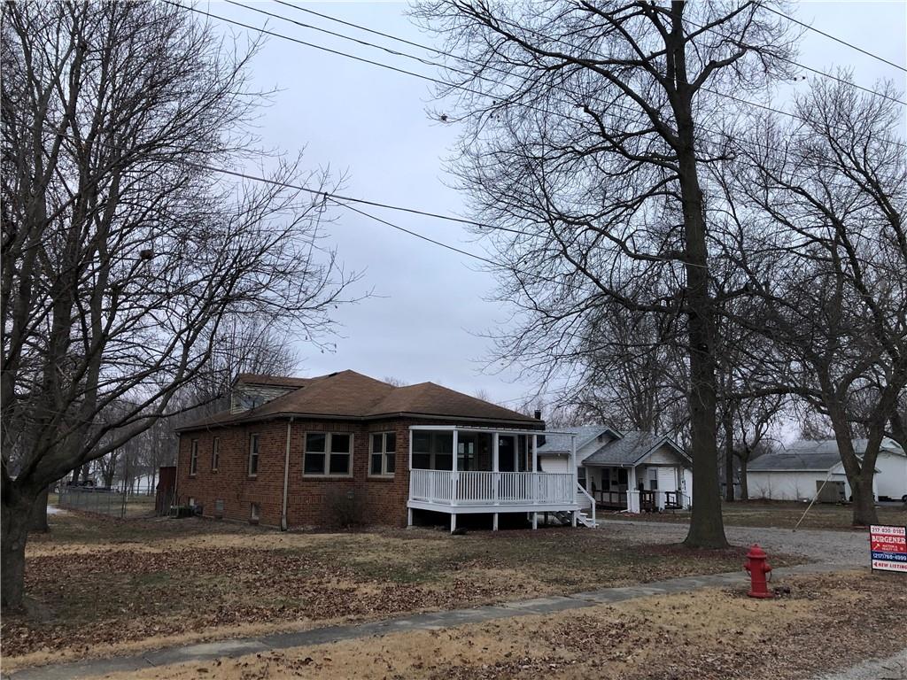 230 W Madison Street, Moweaqua, IL 62550