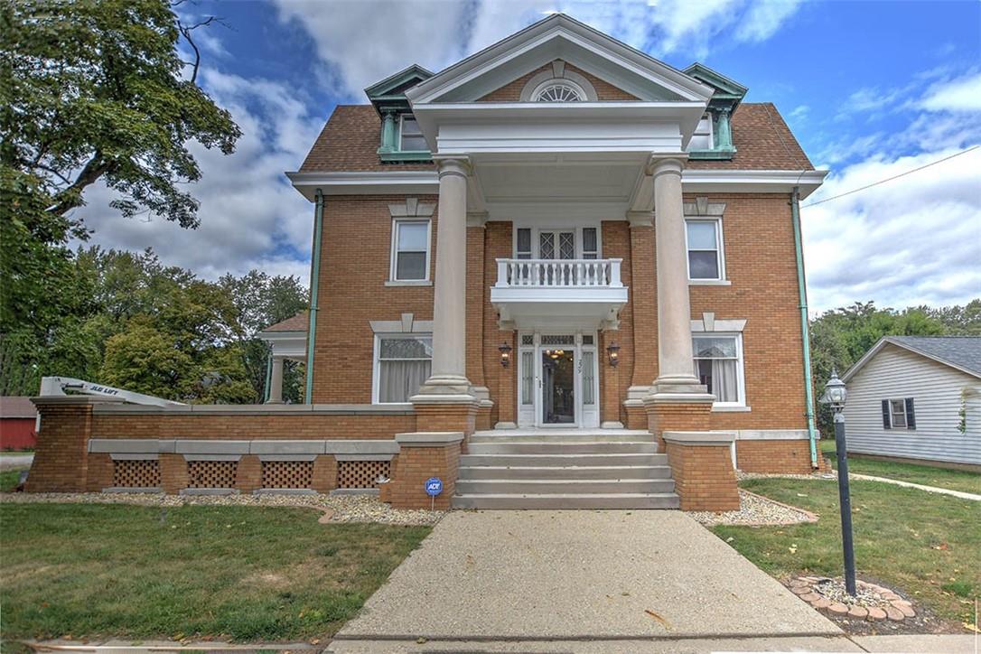 229 W Washington Street, Maroa, IL 61756