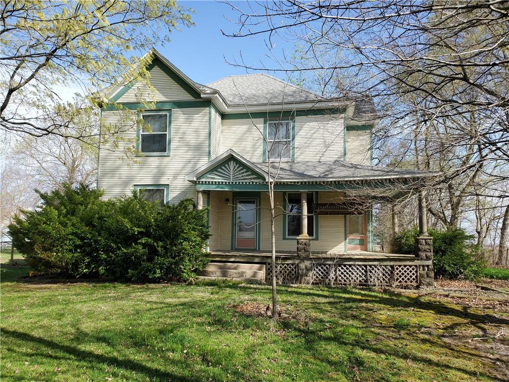 Sold 1565 E 2175 North Road, Findlay, IL 62534 5 Beds / 1 Full Bath