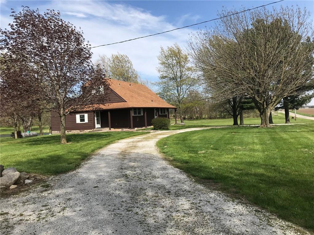 1961 E 2700 North Road, Blue Mound, IL 62513