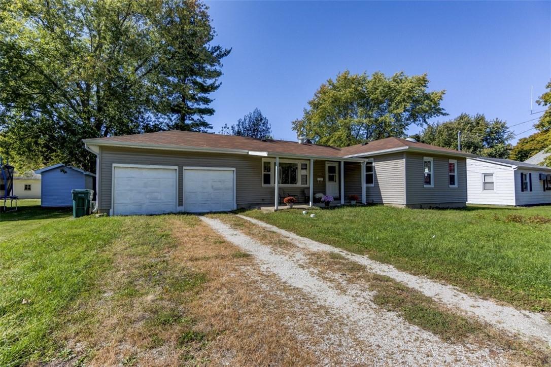 Sold 419 6th Street, Sullivan, IL 61951 3 Beds / 1 Full Bath 62,000