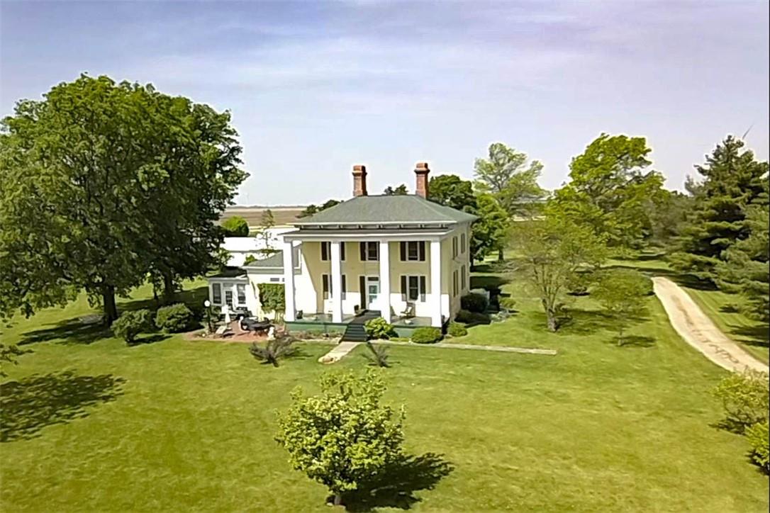 125 S Cedar Street, Maroa, IL 61756