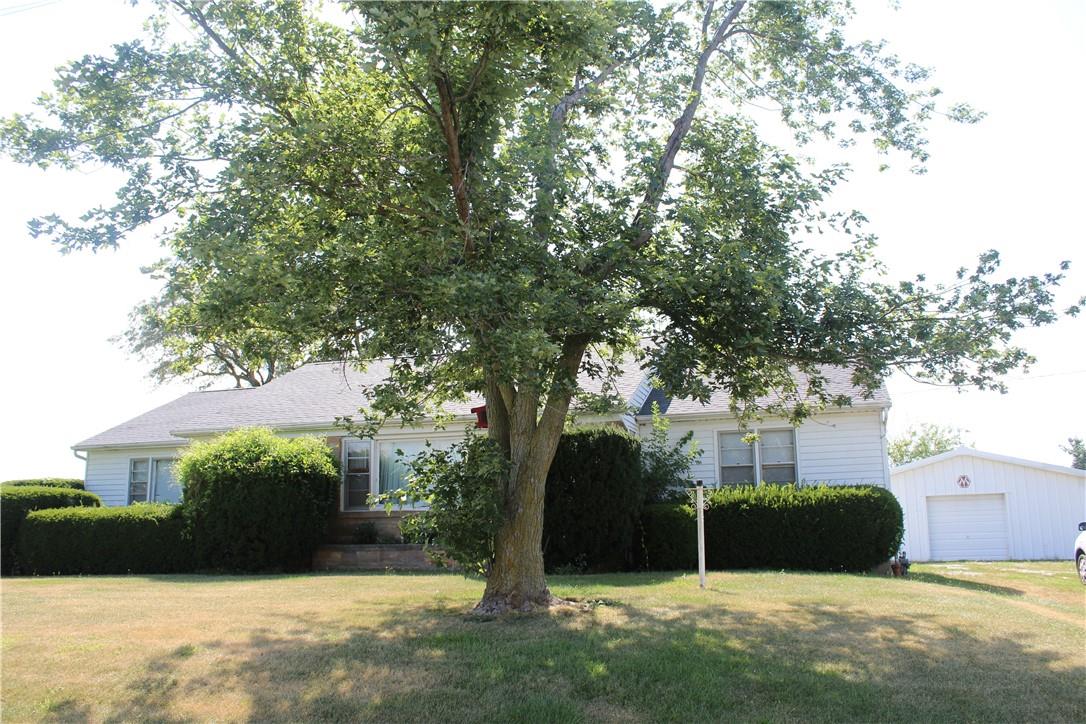 Sold 9249 Route 128, Dalton City, IL 61925 3 Beds / 1 Full Bath / 1