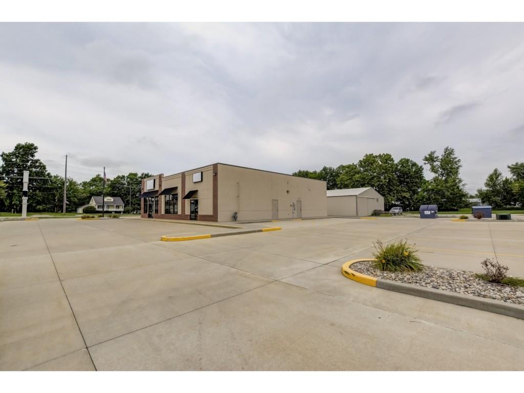 1410 E Village Parkway, Mt. Zion, IL 62549 Vieweg Real Estate