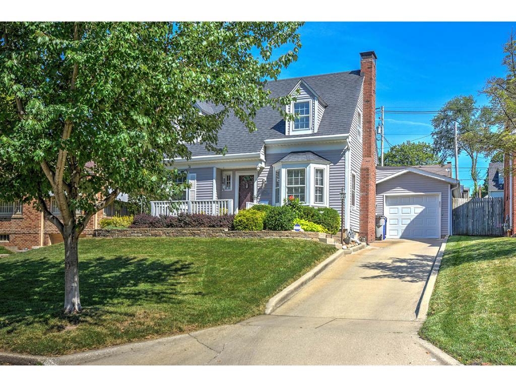 Sold 1584 W Sunset Avenue, Decatur, IL 62522 3 Beds / 1 Full Bath