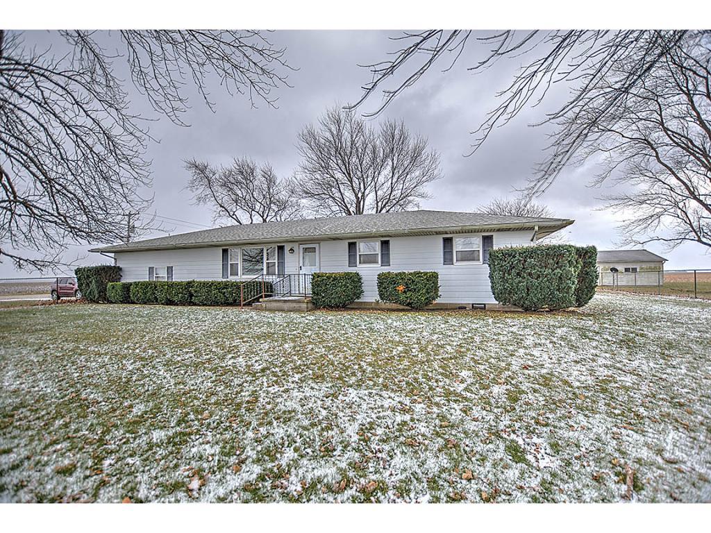 Sold 2656 Cr 400E, Lovington, IL 61937 3 Beds / 1 Full Bath 100,000