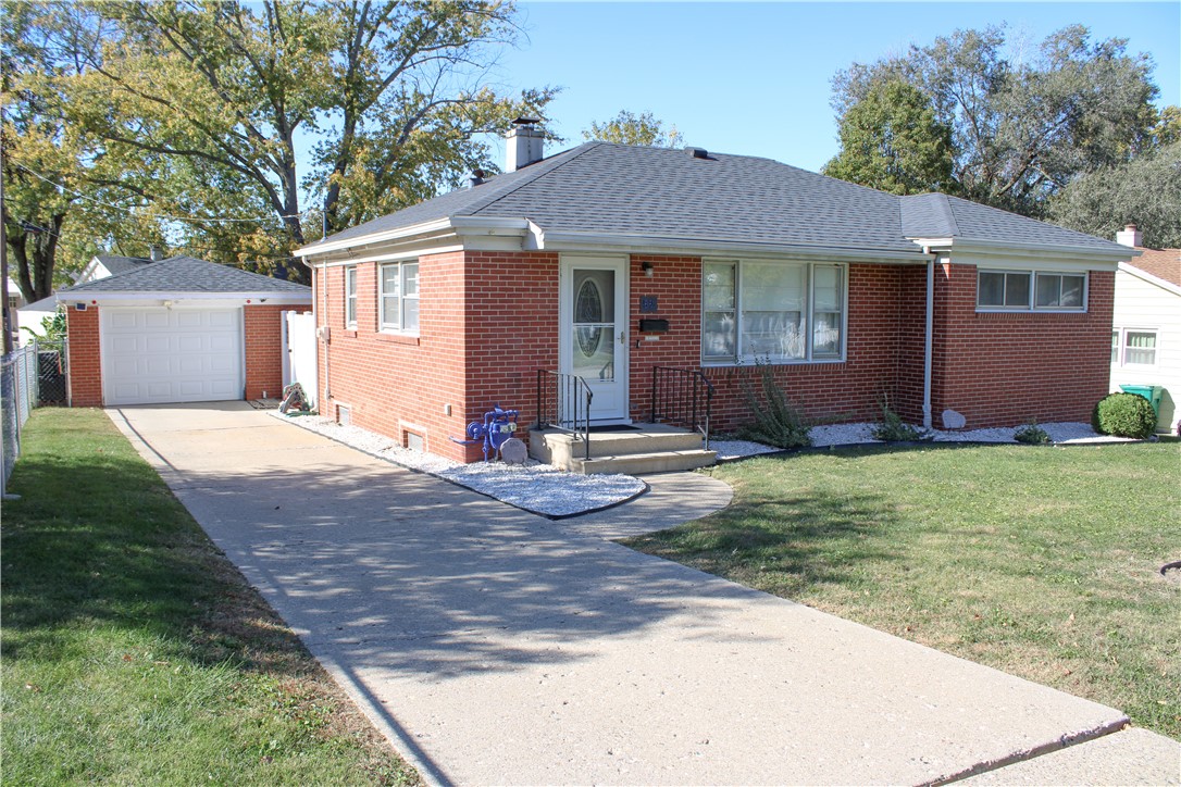 57 1st South Shores Avenue, Decatur, IL 62521