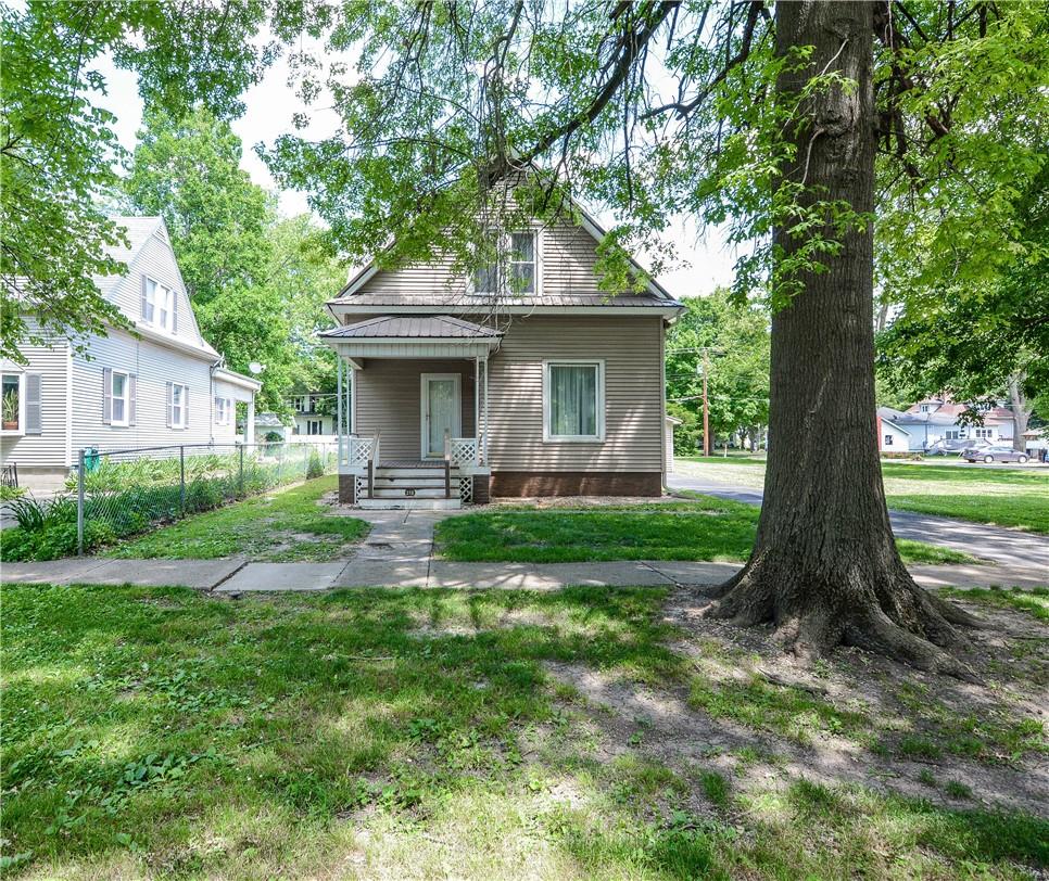 218 S College Street, Blue Mound, IL 62513