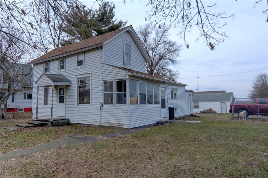 Sold 205 North Street, Blue Mound, IL 62513 3 Beds / 1 Full Bath