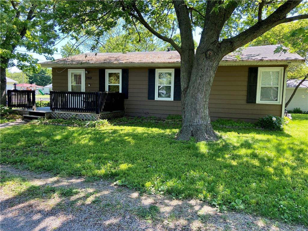202 S Crowder Street, Bethany, IL 61914