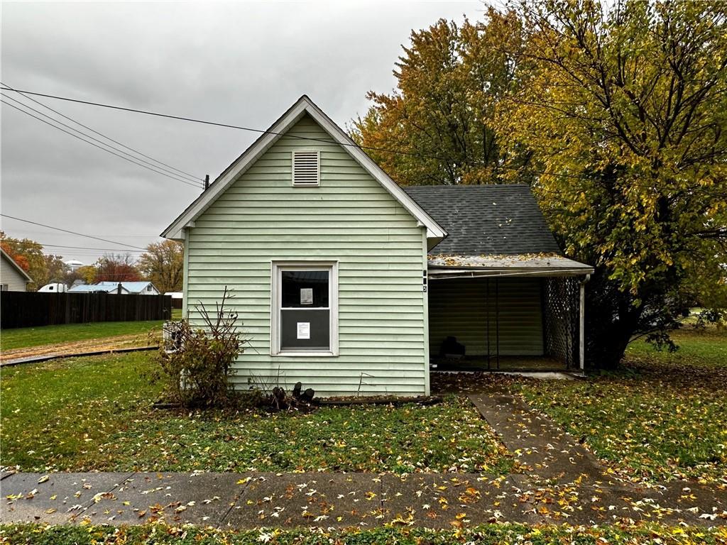 415 E Jackson Street, Paris, IL 61944