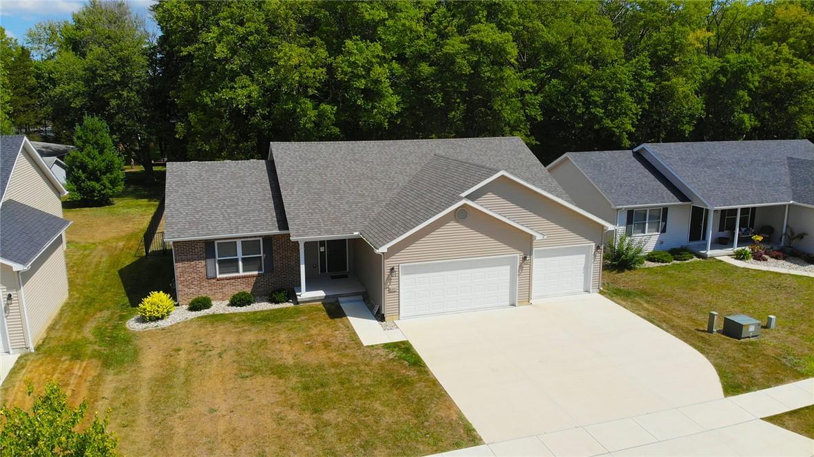 Sold 690 Pearl Court Mt Zion Il 62549 5 Beds 3 Full Baths 275000